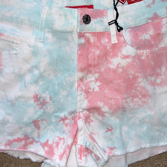 NWT Guess High Rise Waisted Tie Dye Stretch Denim Shorts - Picture 5 of 11